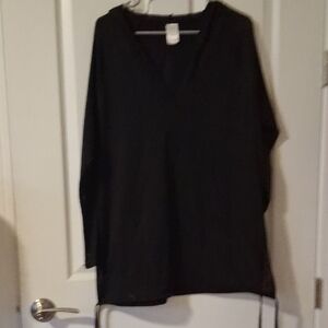 Kona Sol Black V-Neck Long Sleeve Tunic